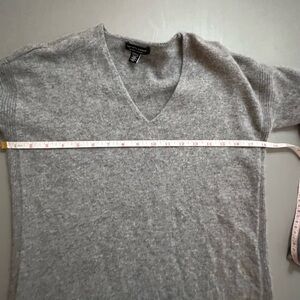 Cashmere Women’s, Saks Fifth Avenue, size S, gray